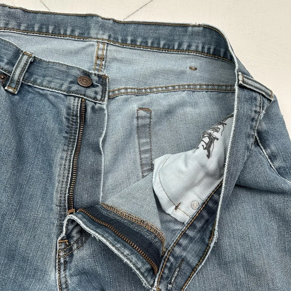Levi’s 559 Relaxed Jeans Men Light 38x34 Blue Straight Distressed Denim Cotton